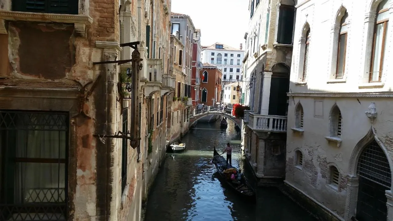 Palazzo Eugenia - Minelli Bed & Breakfast Venice 0*,  Italy
