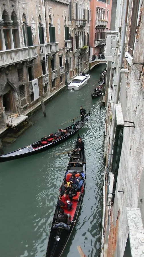 Bed and Breakfast Palazzo Eugenia - Minelli à Venise Italie